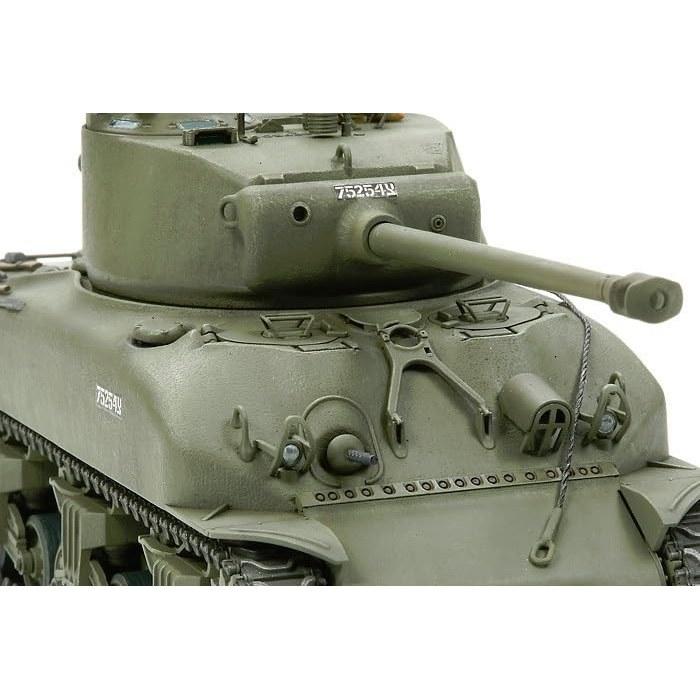 Tamiya 1/35 Military Miniature Series No.322 Israel Tank M1 Super Sherman Plastic Model 35322 (Tank) Pre-colored 210mm x 75mm