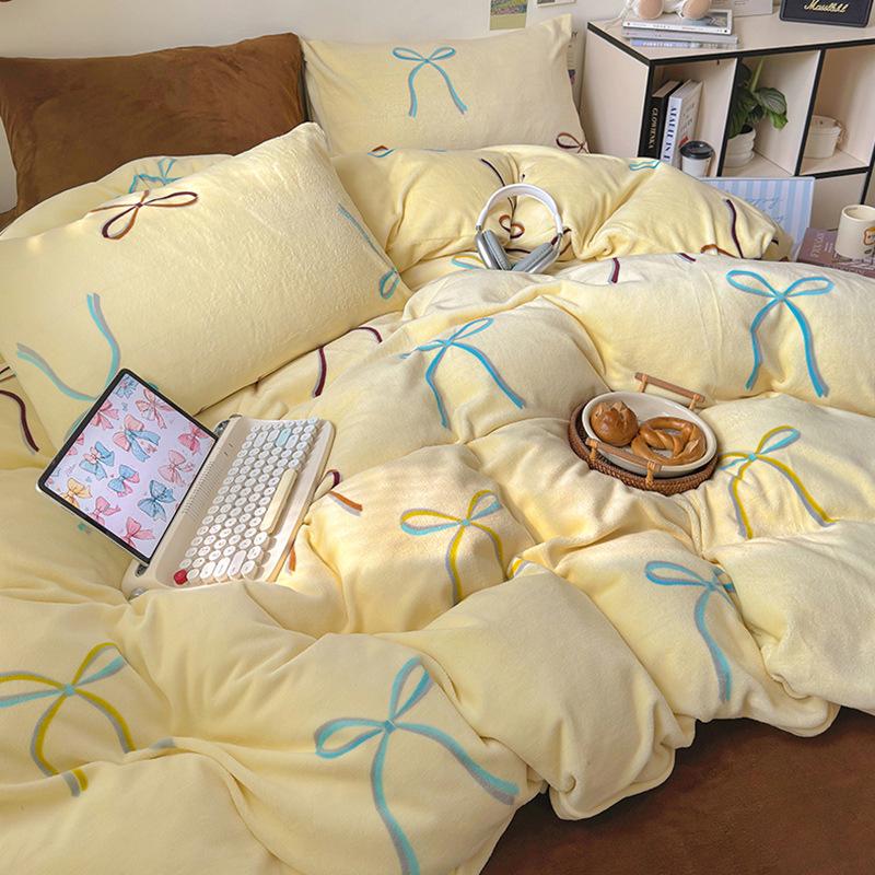 Cozy Velvet Bowknot Bed Set: Thick Warm Quilt Cover & Coral Fleece Sheet for Student Dorms