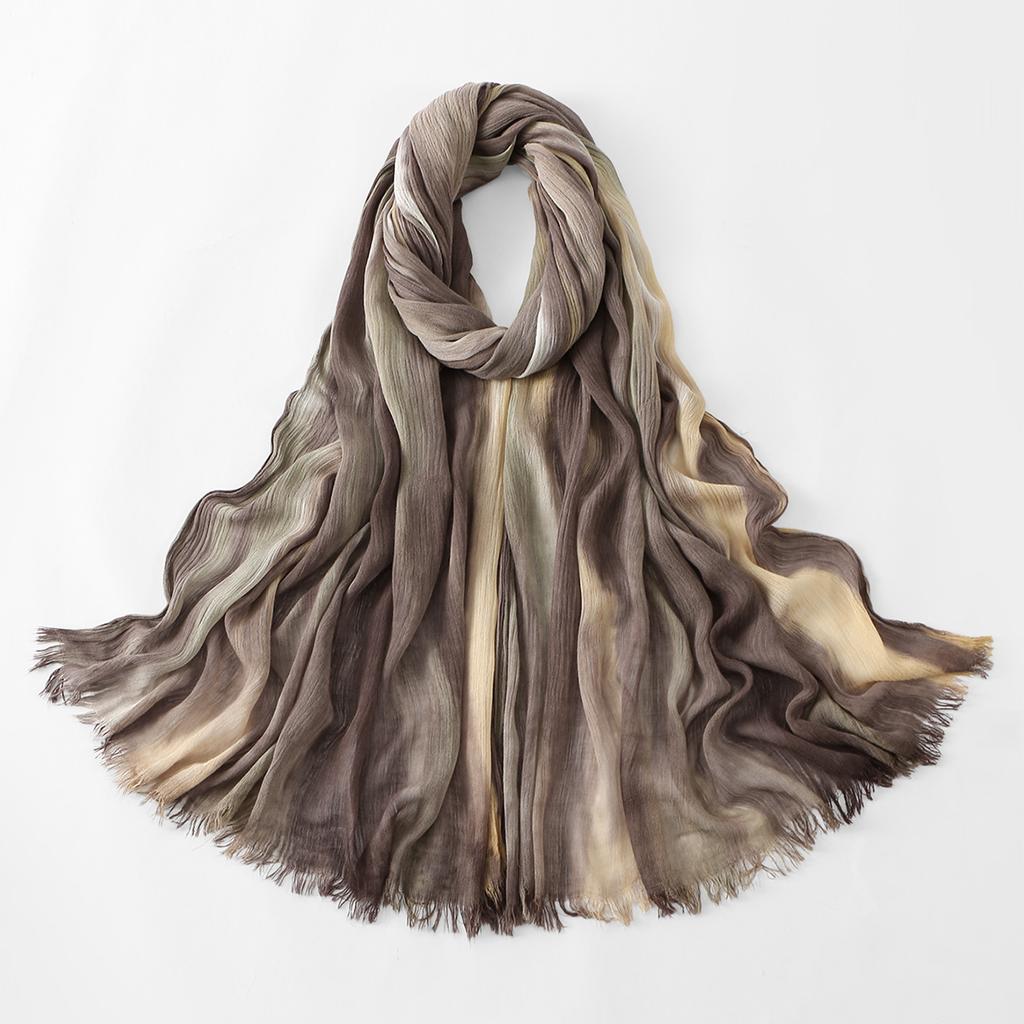 Женский хиджаб-шарф с tie-dye омбре и мятой фактурой из хлопка, ройона, модала. Цветной с кисточками. Для мусульман. Рамадан. Исламский. С бахромой.