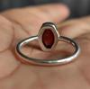 Крошечное кольцо в виде гроба, кольцо с гранатом, стерлинговое серебро 925 пробы, ювелирные изделия ручной работы, красный драгоценный камень, женское кольцо, подарок для нее