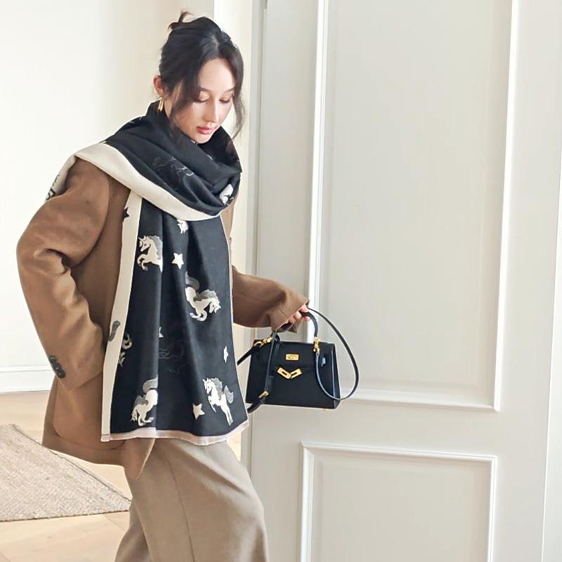 Autumn and Winter Office Imitation Cashmere Shawl Women's New Warm Thickened Tassel Scarf Fashionable and Versatile Neck Scarf Outer Wear