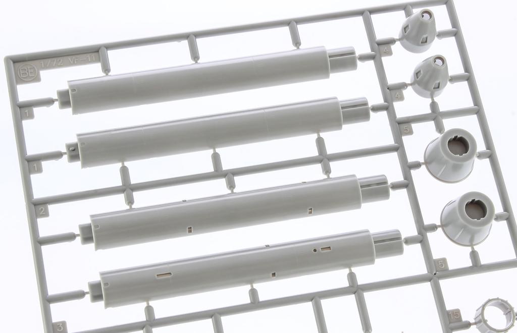 Hasegawa Macross Plus Thunderbolt with Rocket Booster Scale Plastic Model Kit 65891 VF-11B 1/72 (Airplane)