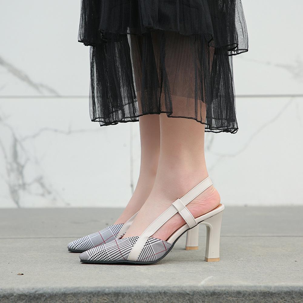 2019 новые модные элегантные женские босоножки в клетку корейской версии с острым носком и толстым каблуком