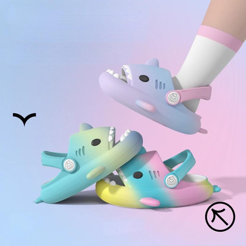 Мода 2024 года, новые детские тапочки Shark, милые детские тапочки, детские тапочки для девочек и мальчиков, легкие нескользящие сандалии для дома, пляжные горки для улицы