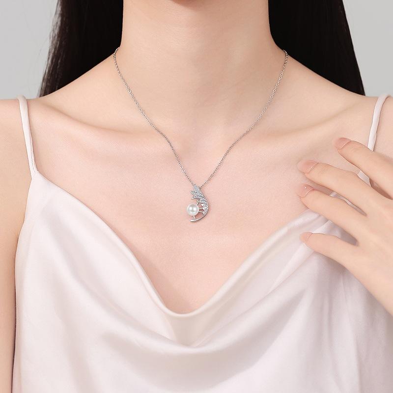 New Style, Light Luxury Design, Feather Necklace, Women's Ins Style, High-end Pearl Pendant