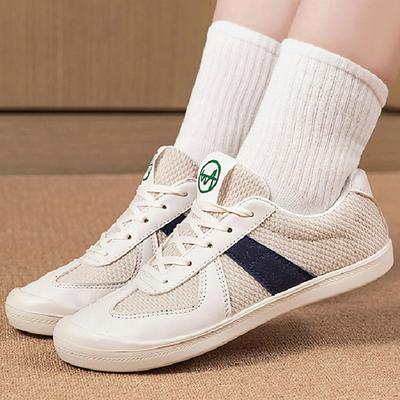 Модные женские кроссовки 2024 трендовая обувь для женщин балетки весна лето спортивная обувь на плоской подошве белые повседневные туфли женская обувь