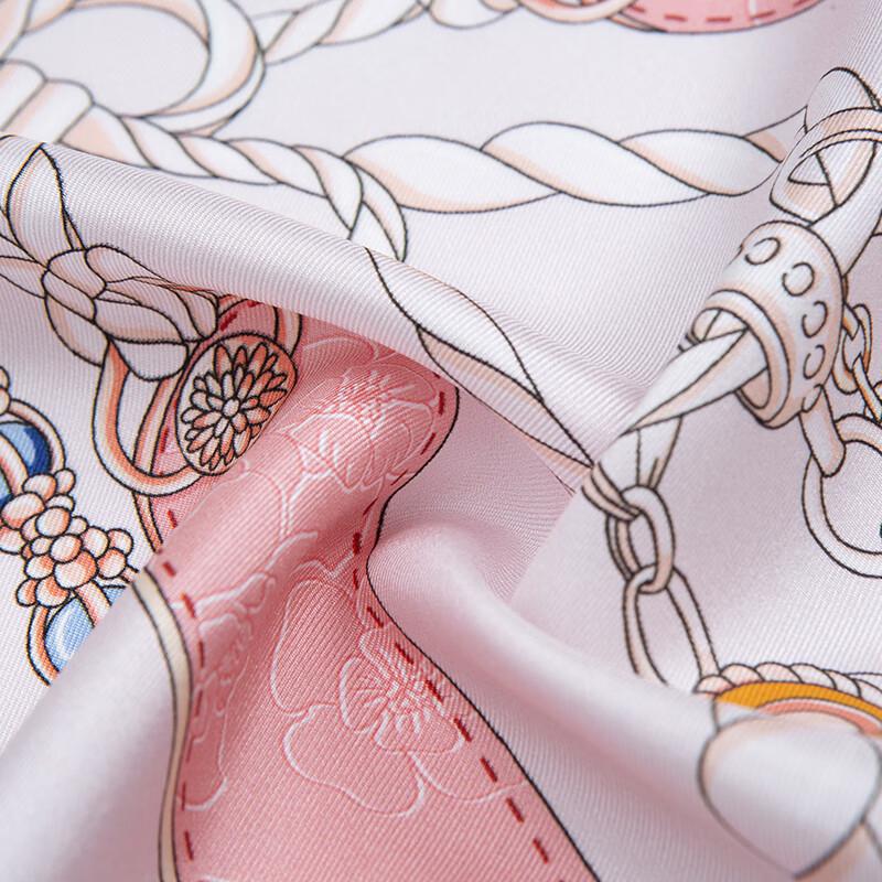 Wansli Auspicious Knot Double-Sided Square Scarf