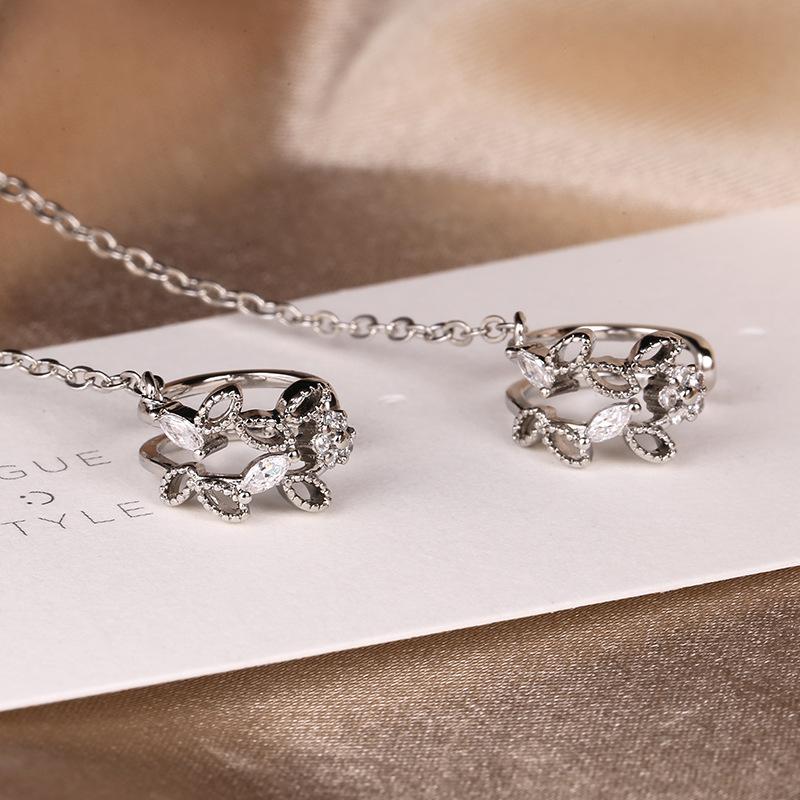 Fashion French Long Ear Bone Clip Earrings Women'S Personalized Fashion Single Small Flower Flash Diamond Stud Earrings