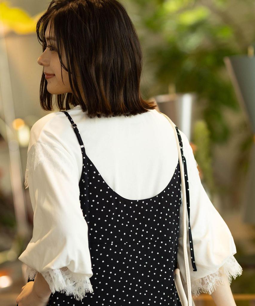 Свитер с кружевным рукавом