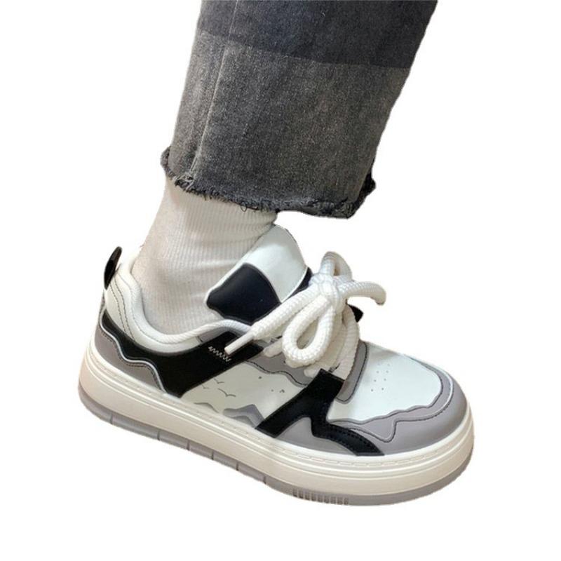 Little White Shoes Women's Spring and Summer New Platform Casual Bread Shoes Trendy Niche Sports Fashion Board Shoes