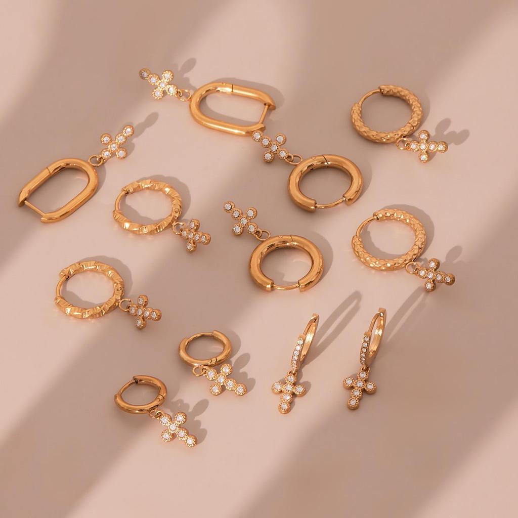 Серьги-крестики из нержавеющей стали с покрытием из 18-каратного золота и цирконами – Минималистичный роскошный стиль