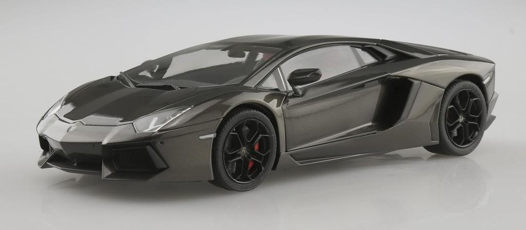 Aoshima Bunka Kyozai Серия Суперкары 4 Lamborghini Aventador 2011 Пластиковая модель-конструктор ООО. (АОСИМА) 1/24 Нет. ЛП700-4