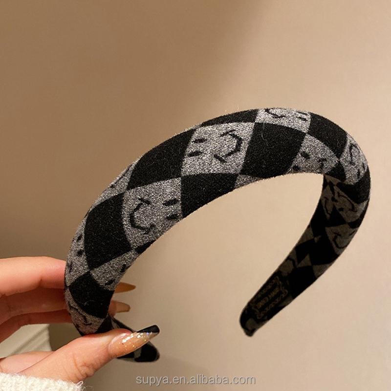 Autumn Winter Checkerboard Plush Hair Hoop Sweet Girl Hair Accessories PU Hairband White Black Elegant Sponge Fabric Headband
