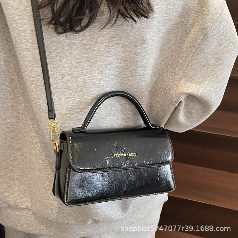 Retro Small Square Bag High-end Sense 2025 New Fashionable and Simple Korean One-shoulder Crossbody Bag Women's Daily Handbag
