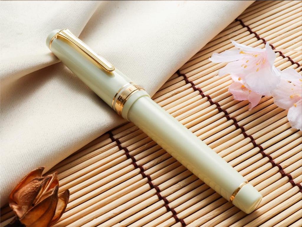WANCHER Limited Edition Fountain Pen SAILOR Sailor Original Professional Gear Ivory 21K Gold Fountain Pen Special Medium [Wancher Edition] (M Nib)