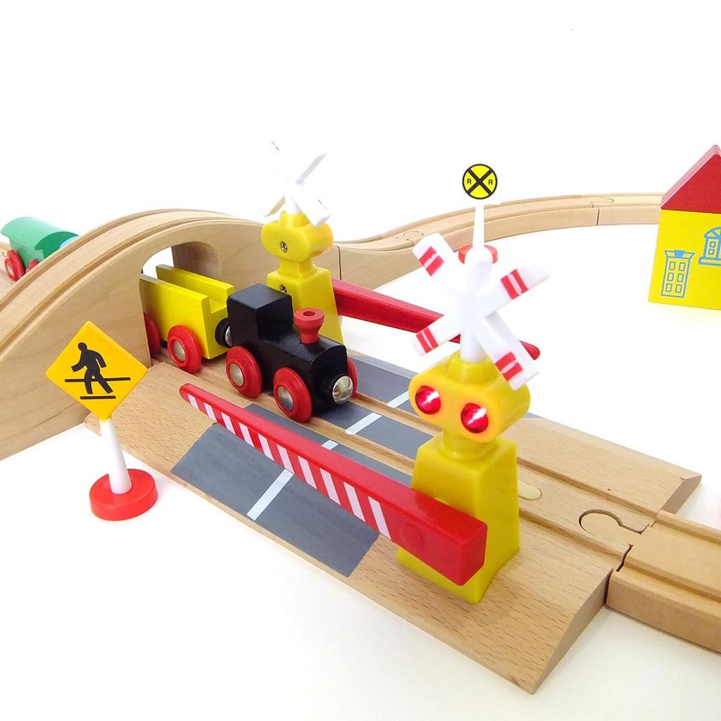 Деревянные рельсы, простые и легкие в сборке, набор для игры в восьмерку, звуковой набор для железнодорожного переезда, игрушечный поезд Maxim, обучающая игрушка в подарочной упаковке
