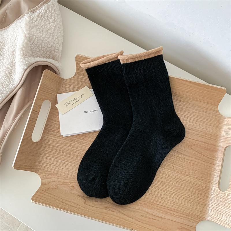 Закатанные и цветные носки для осени и зимы, мягкие и теплые шерстяные носки, легкие в носке и универсальные носки для женщин