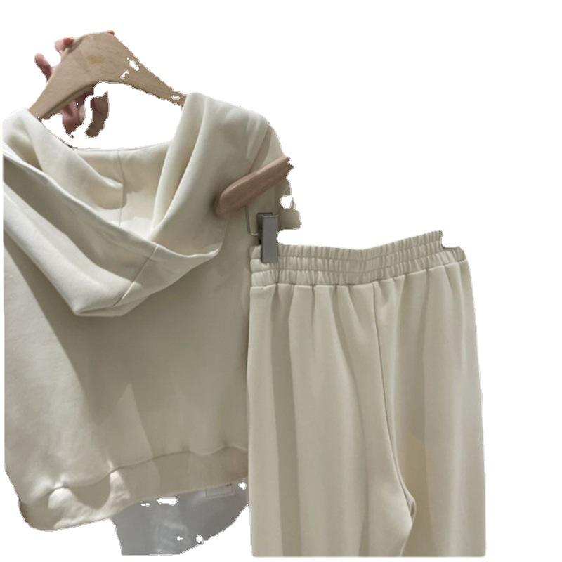 Женский осенний 2023 года повседневный спортивный костюм-тройка в корейском стиле: Куртка с капюшоном с длинными рукавами и стильный жилет.