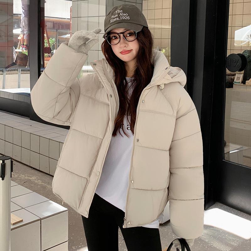 Зимняя новинка 2025 года, короткие универсальные модные свободные женские куртки с хлопковой подкладкой в корейском стиле с капюшоном, тонкие куртки с хлопковой подкладкой