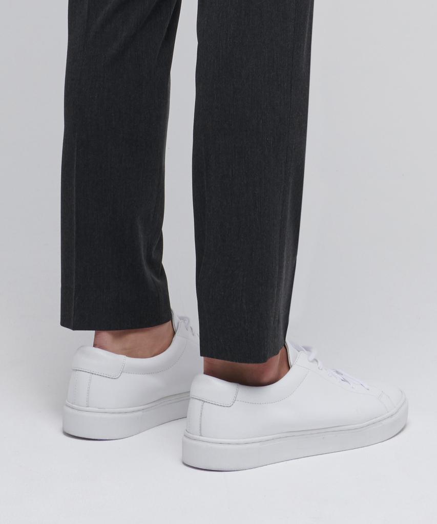 MUSINSA STANDARD Skinny Hidden Elastic Waist Crop Slacks [Charcoal Gray]