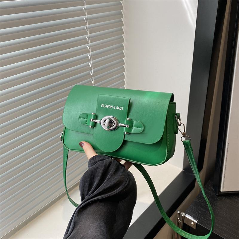 Сумка женская 2024 новая летняя повседневная сумка через плечо с косым ремешком персонализированная трендовая нишевая ретро модная женская маленькая квадратная сумка