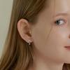 Lewe Dot ribbon two-way earring (Silver/Gold)