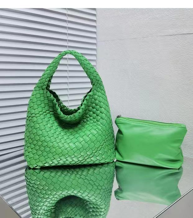 2022 Women's Woven Basket Tote Handbag - Fashionable Shoulder Bag