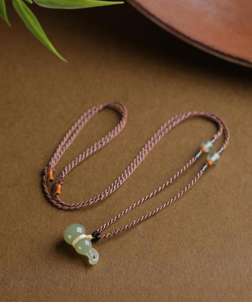 Подвеска-амулет из нефрита Хэтянь, ледяной прозрачности, в форме тыквы, для пар