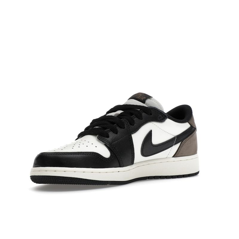 Кроссовки Air Jordan 1 Retro Low OG GS Mocha Kids белые черные темно-мокко CZ0858-102