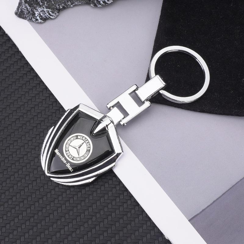 LRQ2 Car Styling 3D Metal Emblem Keychain Badge Key Ring Accessory For Mercedes Benz AMG W205 W204 W203 W111 W168 W213 W222 CLK GLA