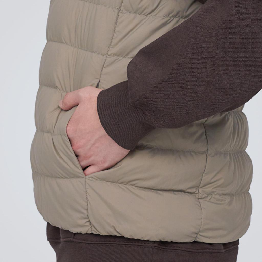 MUJI Down Vest Lightweight Down Collarless Vest AD0U7A3A Grayish Brown M (Antistatic Lining) Men's Men's