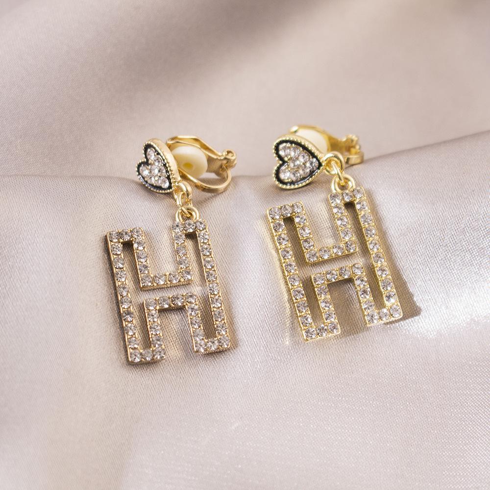 Универсальные легкие роскошные клипсы для ушей без проколов, повседневные высококачественные треугольные клипсы для ушей, универсальные женские серьги