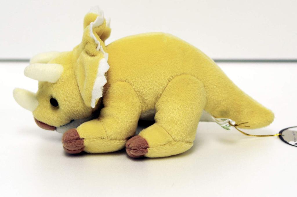 Yoshitoku Прелестная плюшевая игрушка динозавр Трицератопс Маленький 180026