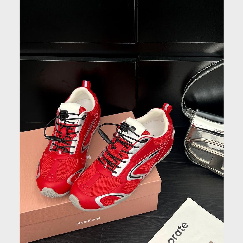 Футбольные моральные тренировочные туфли женские модные универсальные 2025 новые легкие тонкоподошвенные сетчатые дышащие беговые спортивные туфли гоночные туфли