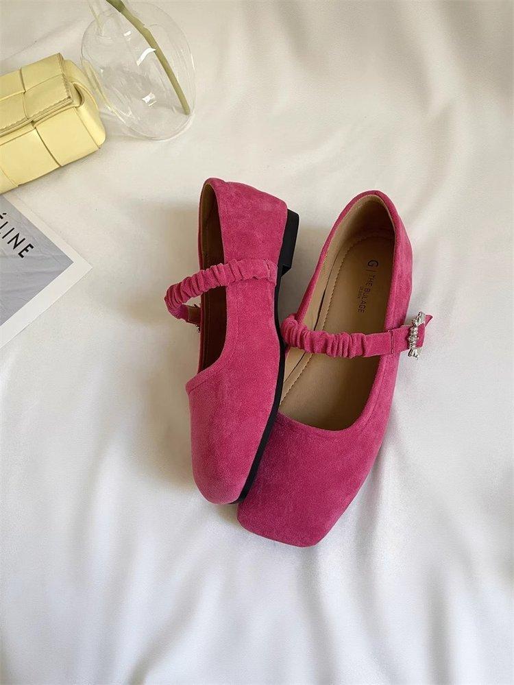 Вечерний бриз нежный мелкий рот балетки Мэри Джейн женские туфли 2025 новое лето с юбкой низкий каблук темперамент одиночные туфли