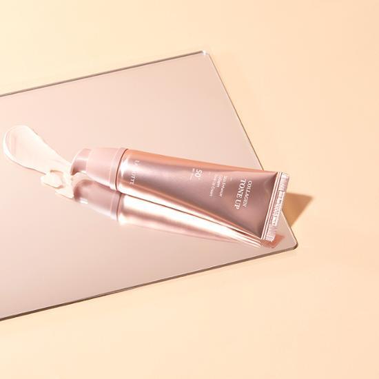 LABIOTTE Улучшающий кожу коллагеновый тональный крем (SPF50 + PA +++) 40мл