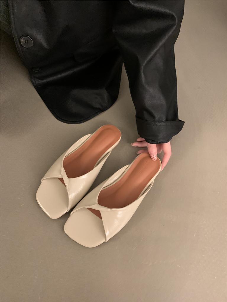 2025 Summer New Wear Casual Open-toed Flat-bottomed Sandals Fashionable Open-toe Comfortable and Versatile One-word Slippers Women