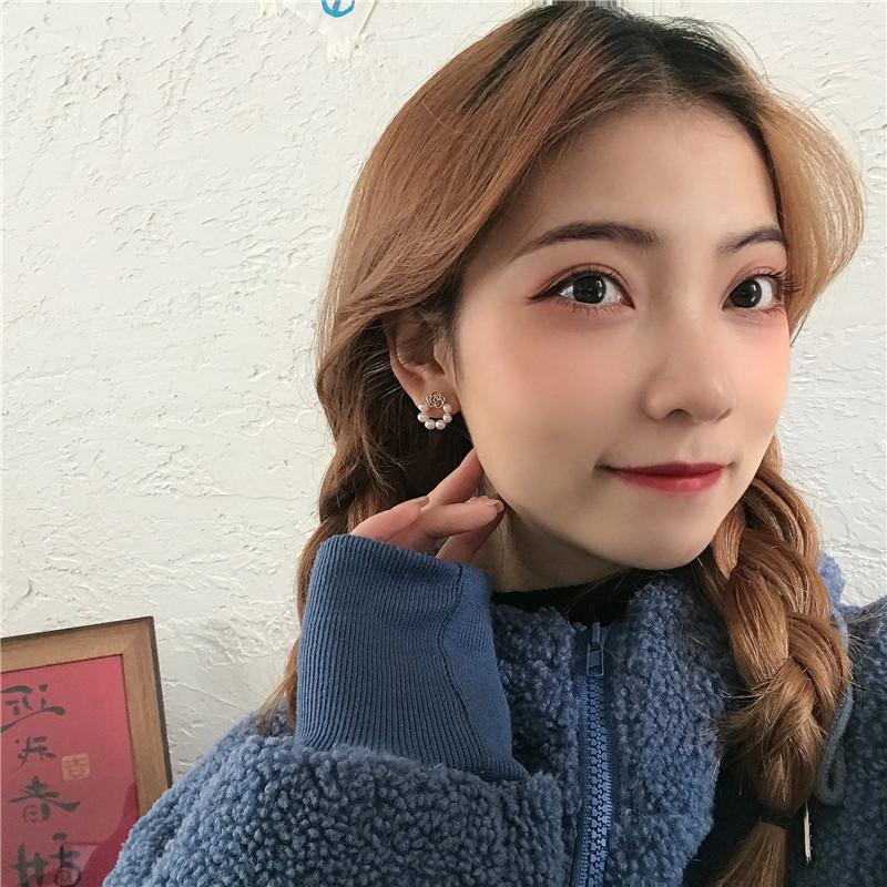 2023 трендовые изысканные серьги с искусственным жемчугом для женщин, простые золотые цветочные украшения, модные корейские женские серьги