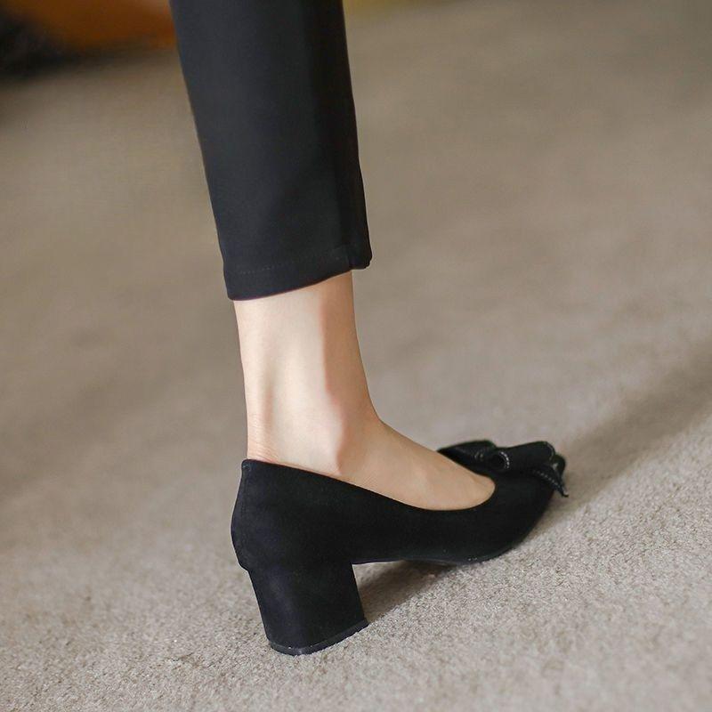 Туфли женские на толстом каблуке 2025 новинка черные с острым носком на среднем каблуке одинарные туфли студенческие этикет профессиональные туфли на высоком каблуке инс тренд