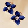 1 пара серег в форме цветка гардении, блестящие стразы, контрастный цвет, гальваническое покрытие, антикоррозийные, антиаллергенные