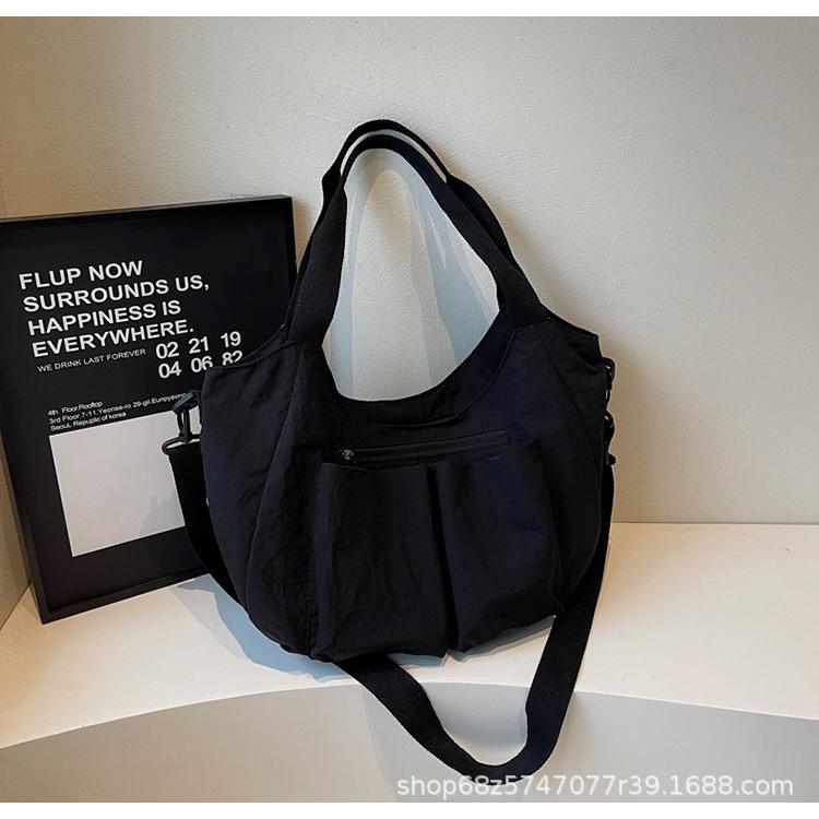 Bag Women's Casual Nylon Cloth Going Out Shoulder Underarm Bag 2025 New Splicing Commuter Shoulder Multi-layer Messenger Bag