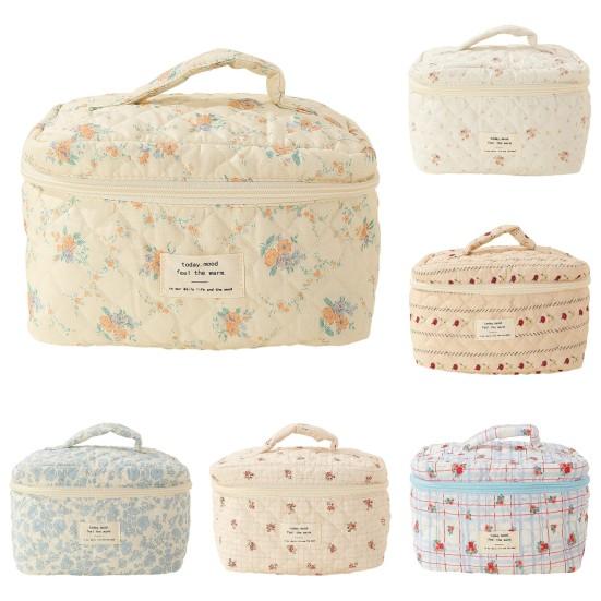 Косметичка с цветочным принтом Большая вместительная застежка-молния Прочная строчка Мягкая ручка Выдерживает большую нагрузку Дорожная стеганая косметичка Органайзер для туалетных принадлежностей