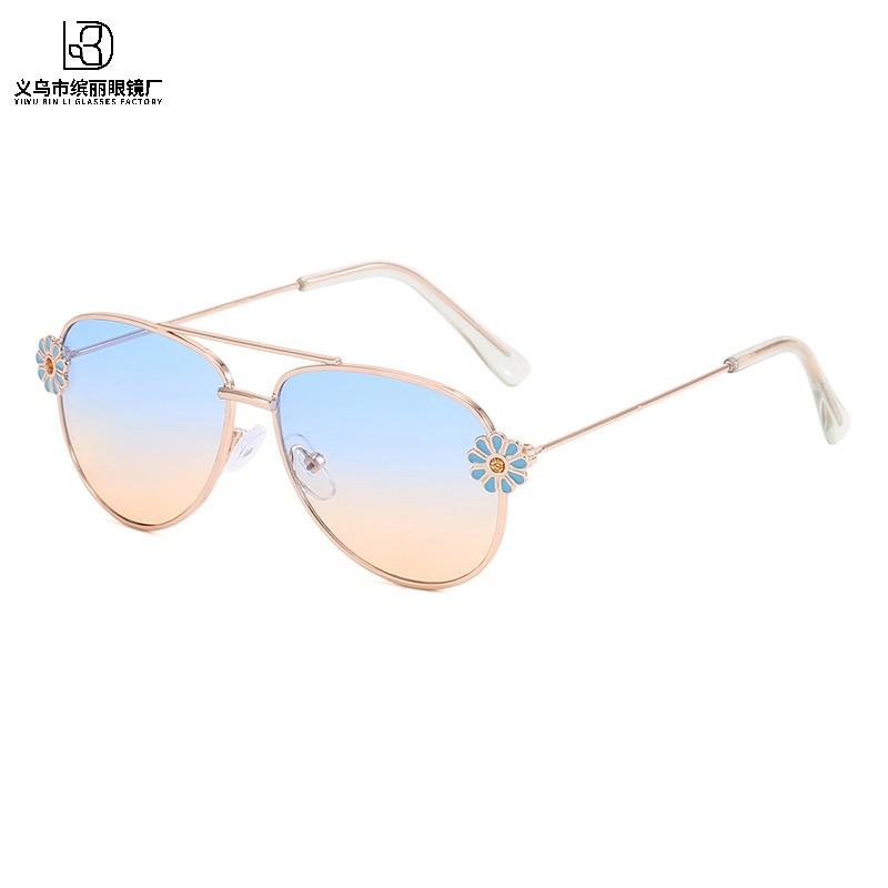 Детские солнцезащитные очки Милые маленькие ромашки Цветок Детские солнцезащитные очки Мальчики и девочки носят вогнутые очки во время путешествий