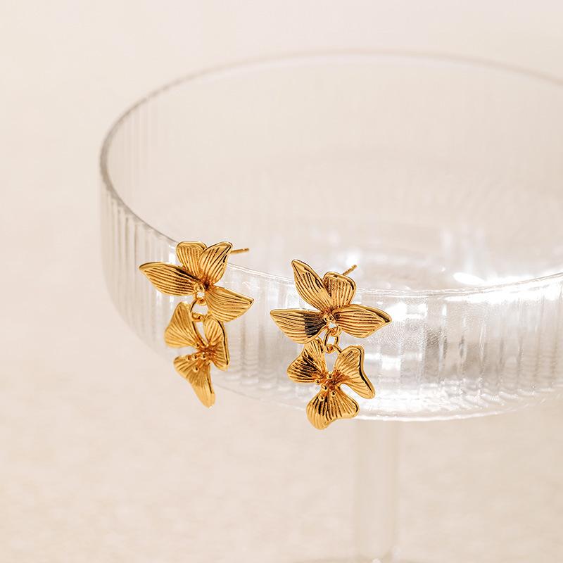 Vintage Floral Design Copper Plated 18k Gold Stud Earrings