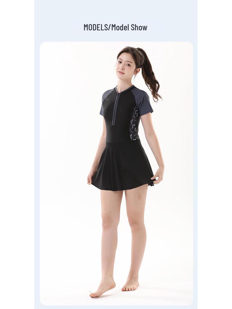 2025 Новый консервативный слитный купальник больших размеров для женщин, обеспечивающий привлекательную посадку