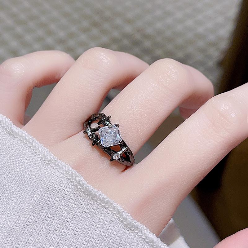 Cross Dark Premium Light Luxury Открытое кольцо набор Холодный ветер Циркон Любовь Бант кольцо