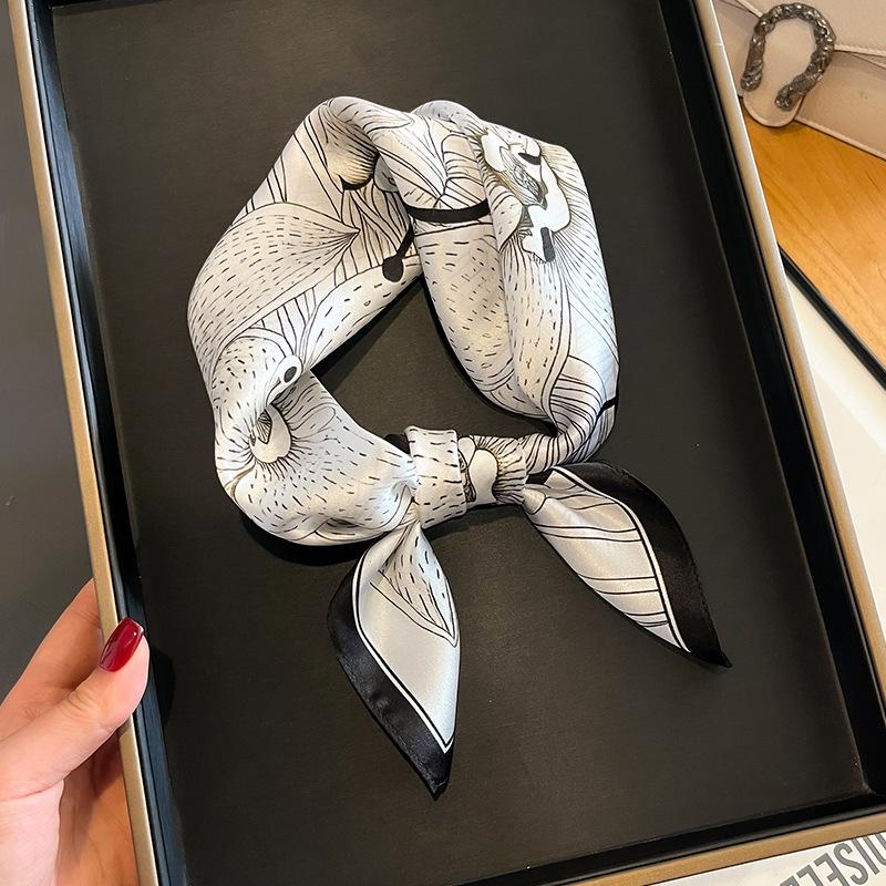 New 100% Natural Real Silk Women Scarf Printed Scarfs Bandana Women Square Scarves Hijab Shawls Warp Neckerchief Female Foulard