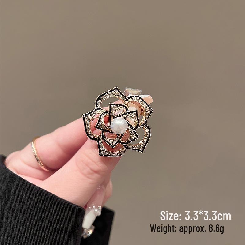 Exquisite Butterfly & Rose Camellia Brooch - Elegant Flower Corsage for Women's Suit Coats