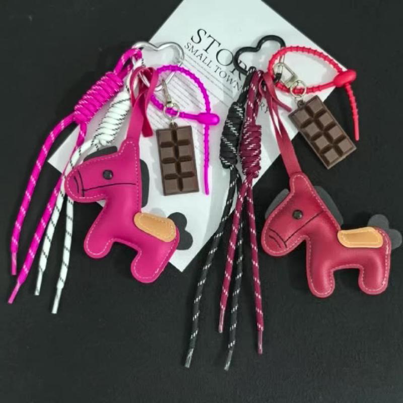 1 шт. Кожаный брелок-пони, плетеный шнурок, подвеска для рюкзака, аксессуары для подвешивания на сумку для телефона, DIY украшение
