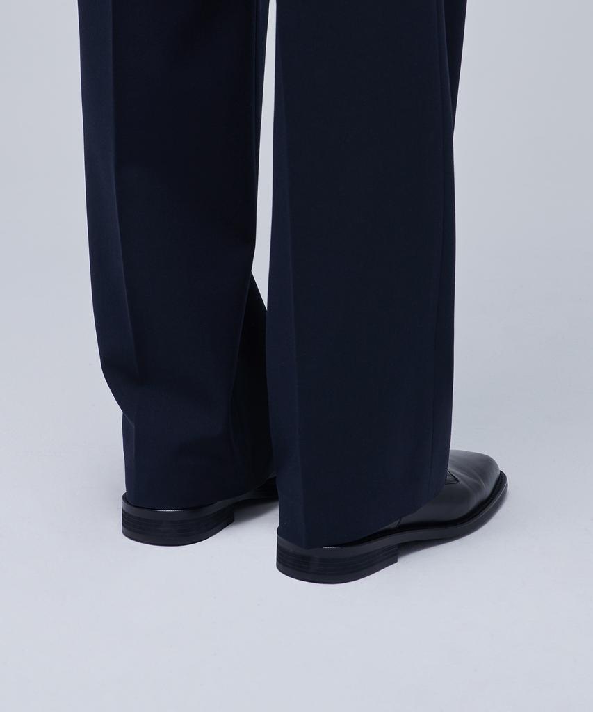 MUSINSA STANDARD Recycle Two-Tuck Wide Hidden Banding Slacks [Navy]